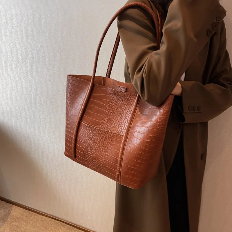 Françoise | Structured Chic Tote