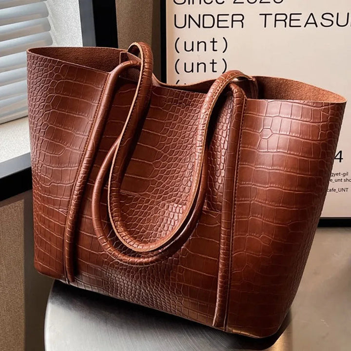 Françoise | Structured Chic Tote