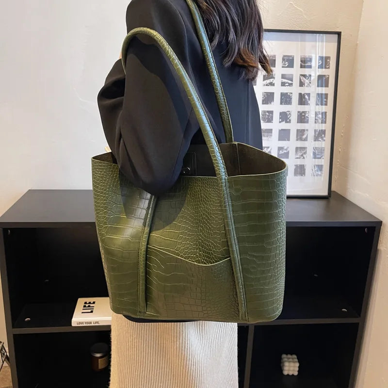 Françoise | Structured Chic Tote