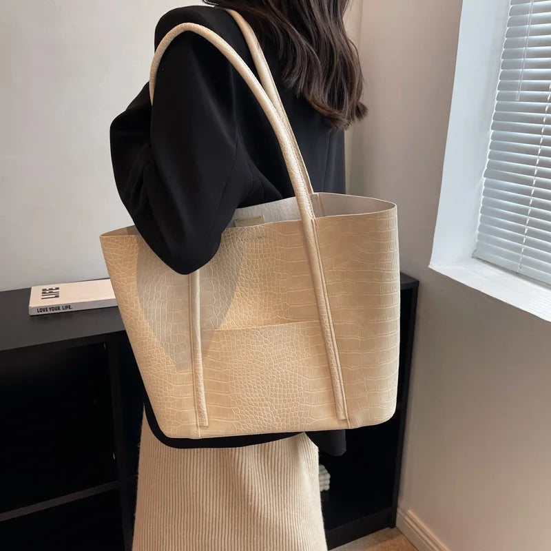 Françoise | Structured Chic Tote
