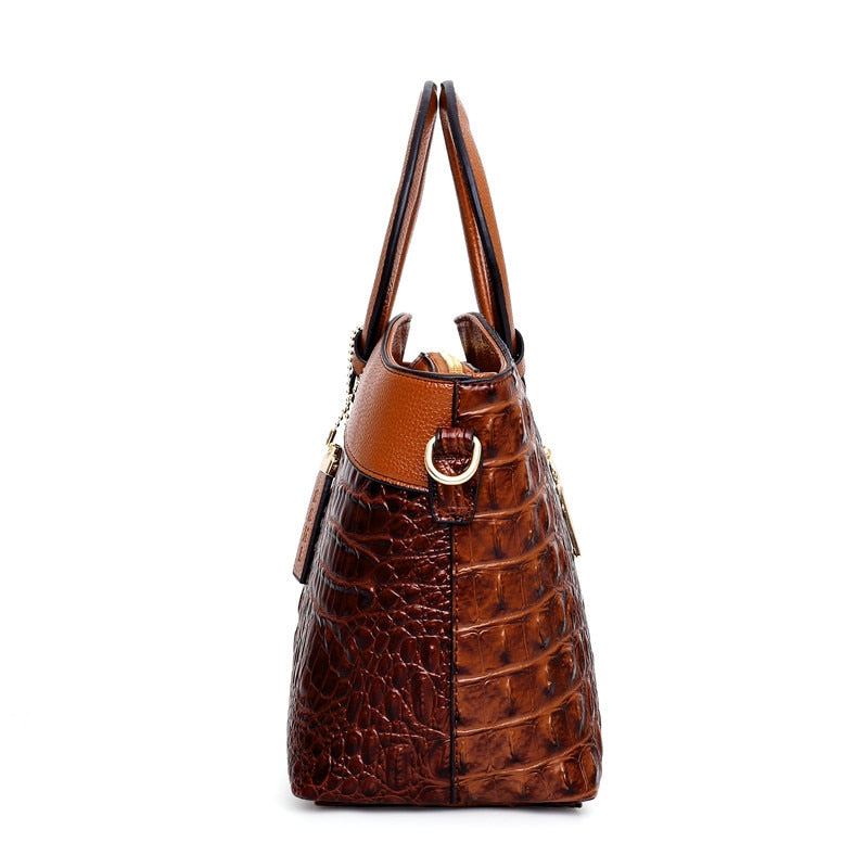 Caroline | Refined Statement Carry