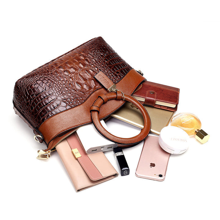 Caroline | Refined Statement Carry